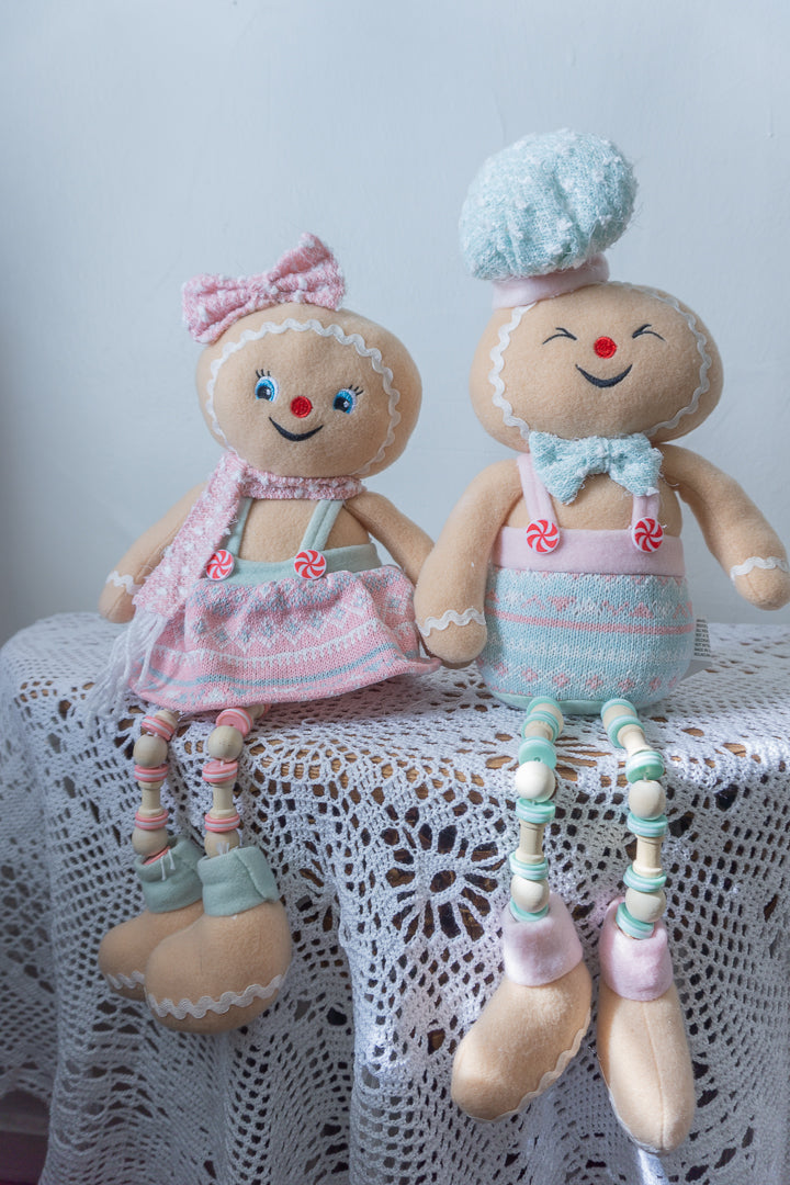 Gingerbread Couple Shelf Sitters