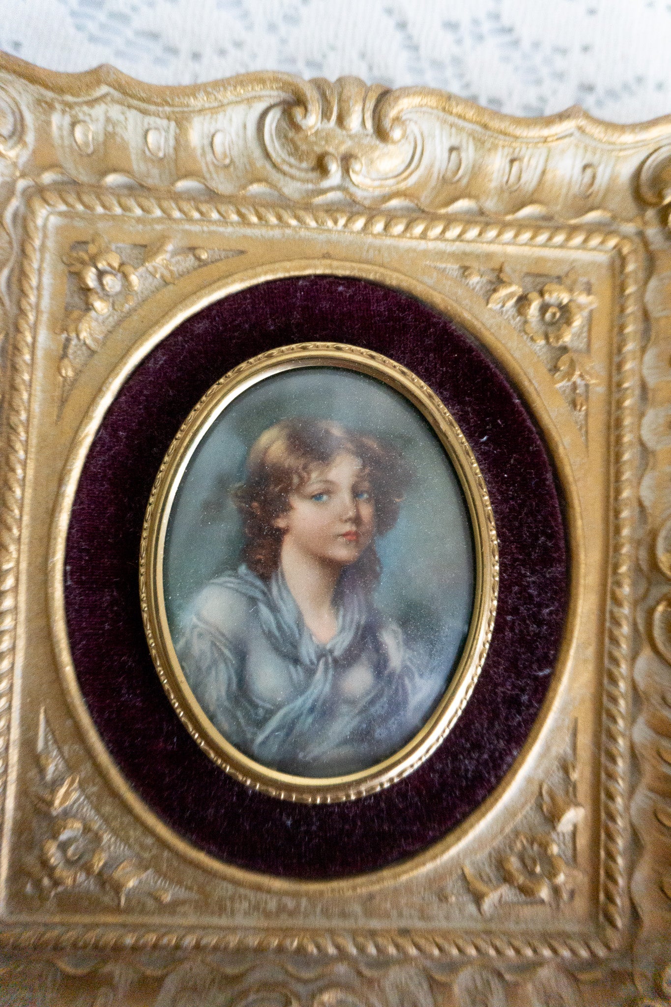 Cameo Creations "Innocence" in Ornate Gold Frame
