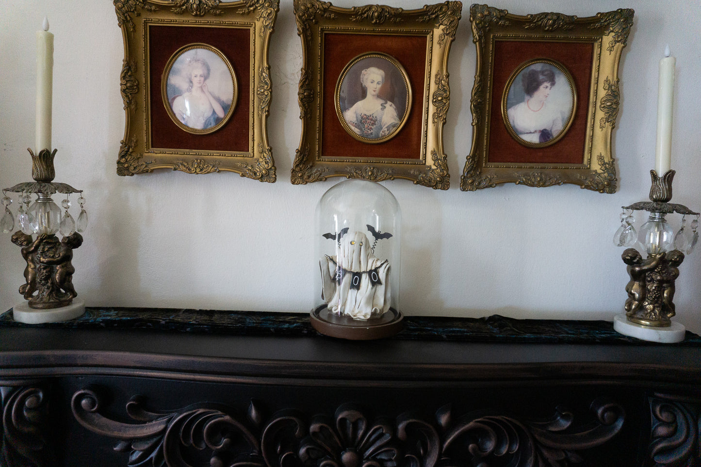 Vintage Style Ghost Light-Up Cloche