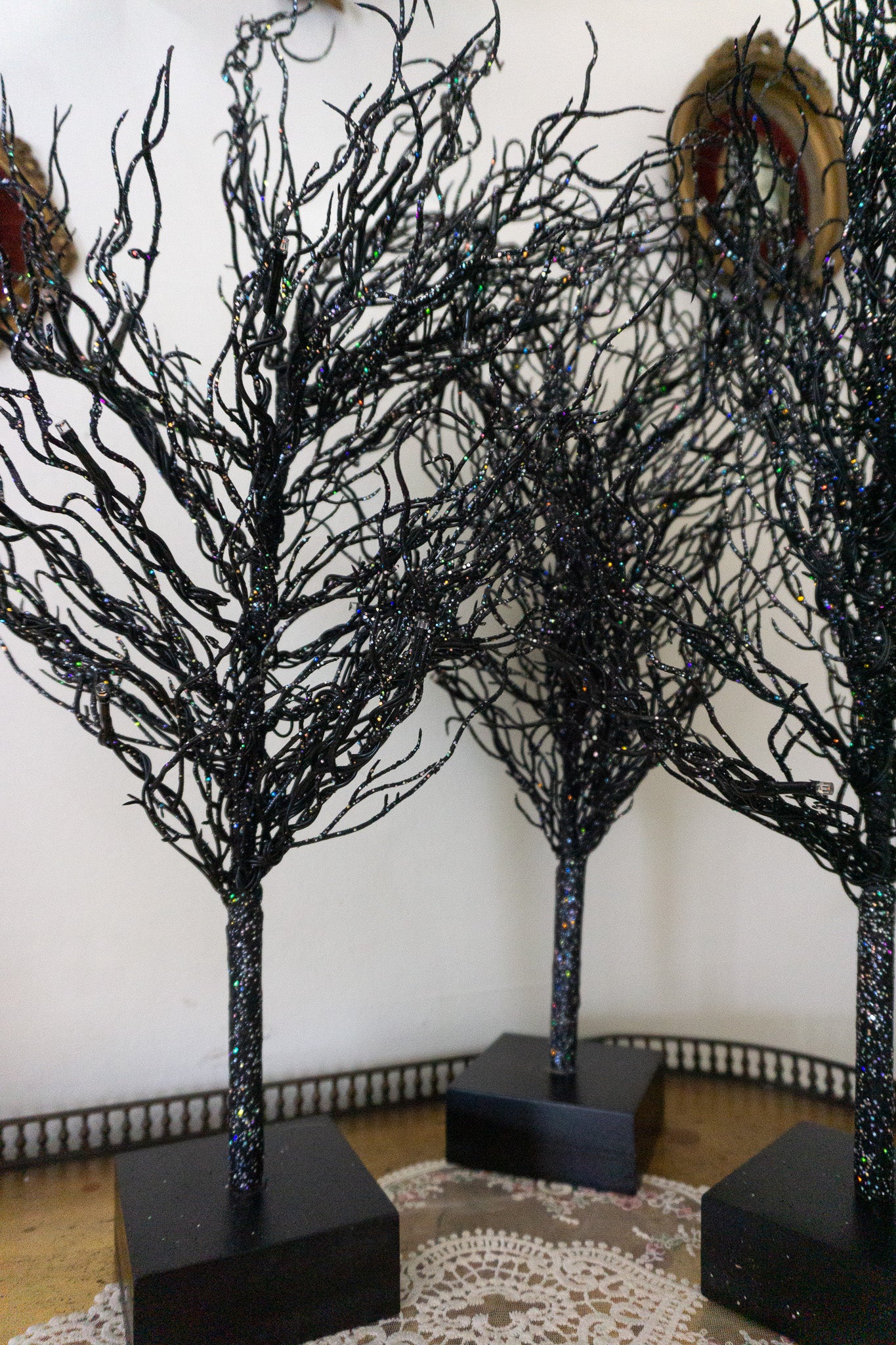 Shimmer Black Spooky Chic Tree Decor
