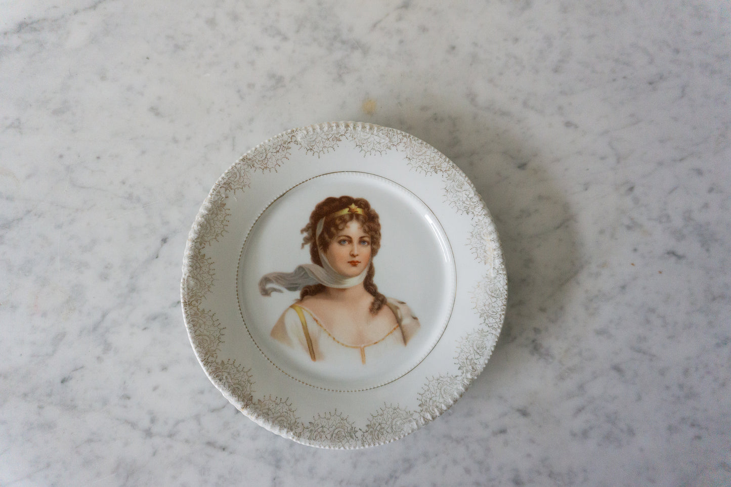 Queen Louise Mignon Bavaria Plate front