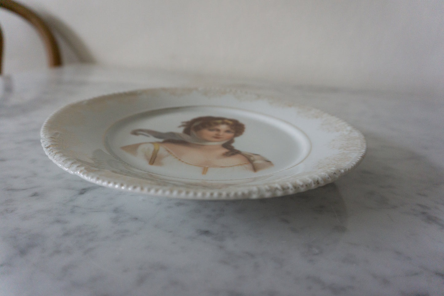 Elegant & Feminine Plate Collection