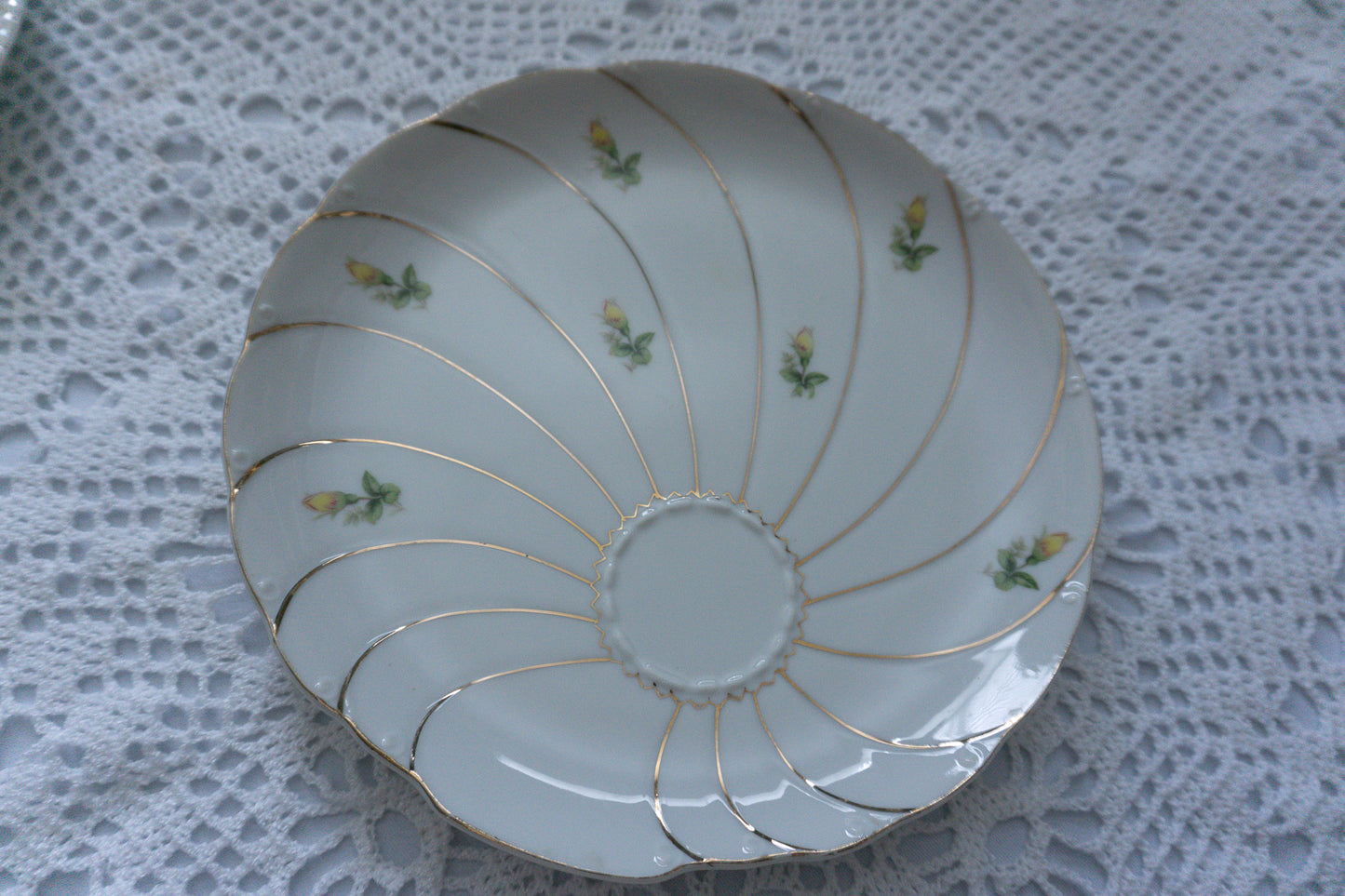 Elegant & Feminine Plate Collection