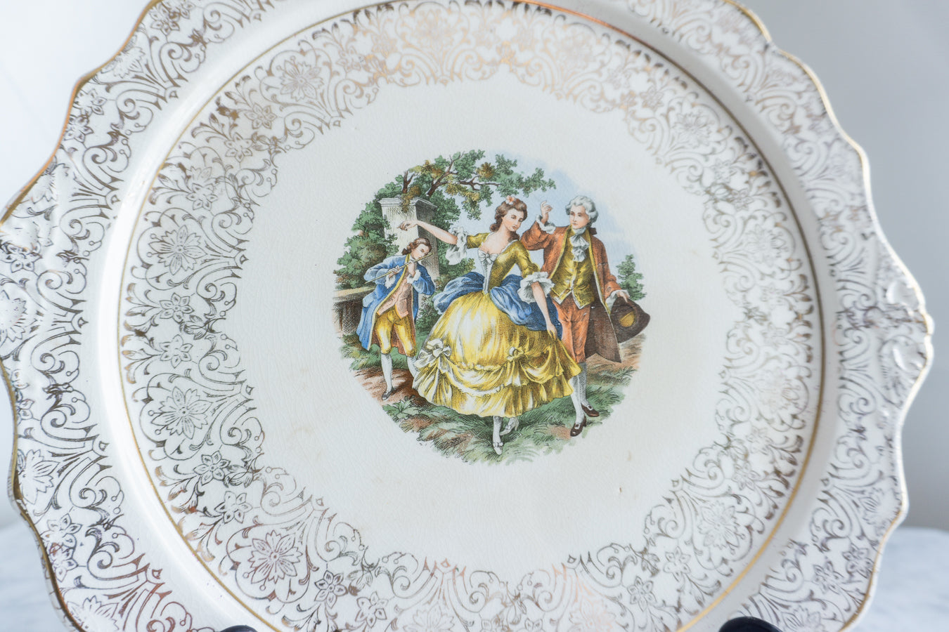 Decorative Rococo Couple Plate with 22K Gold Trim