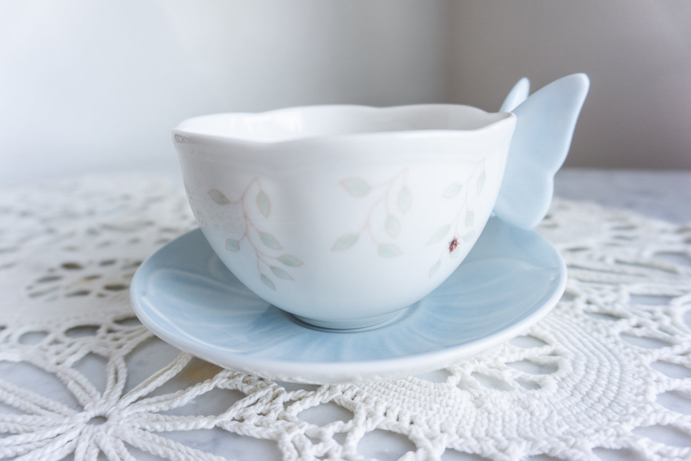 Lenox Butterfly Meadow Blue Cup and Saucer Set with Sculpted Butterfly Handle – Floral Garden Tea Cup