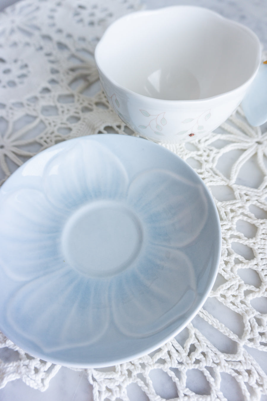 Lenox Butterfly Meadow Blue Cup and Saucer Set with Sculpted Butterfly Handle – Floral Garden Tea Cup