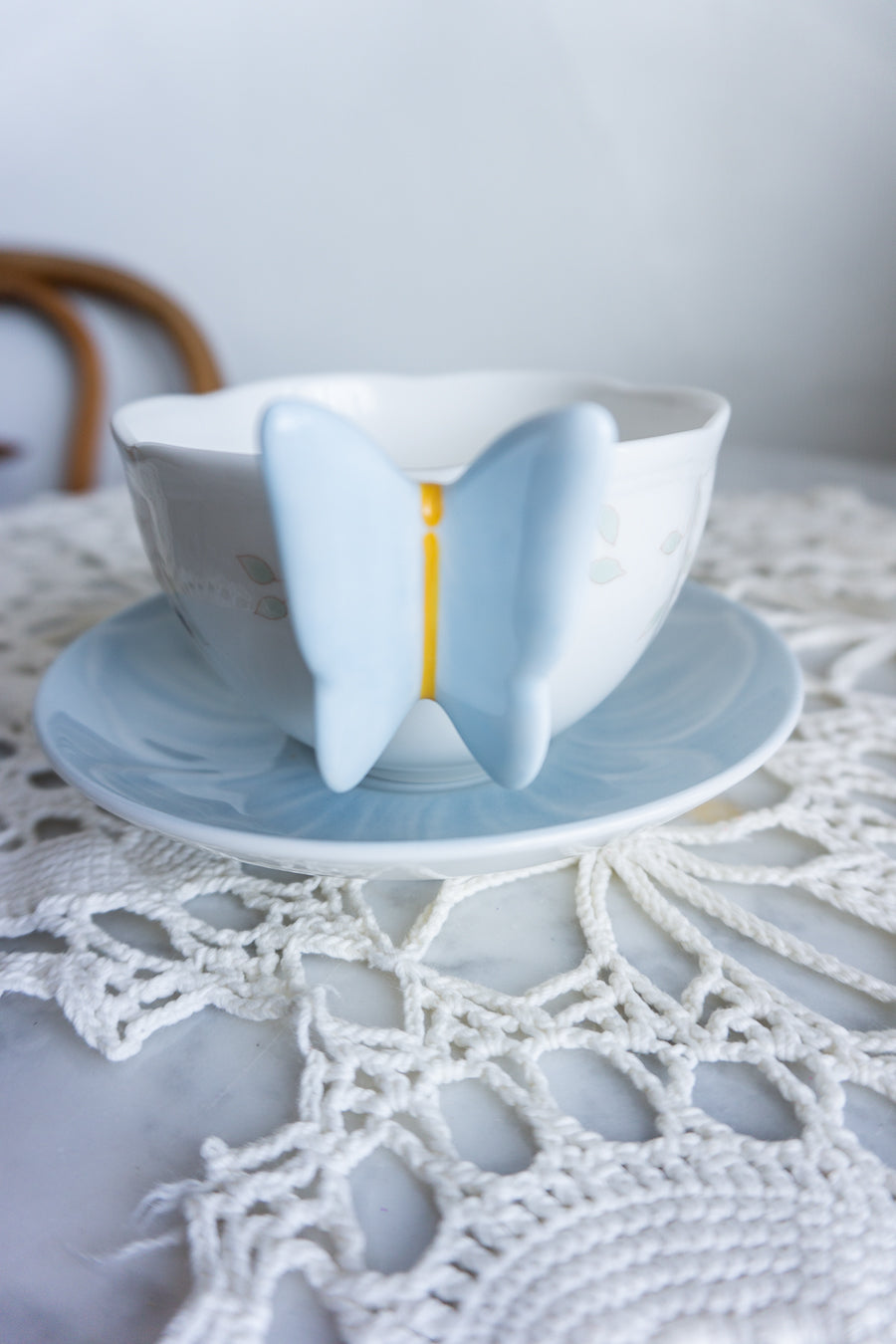 Lenox Butterfly Meadow Blue Cup and Saucer Set with Sculpted Butterfly Handle – Floral Garden Tea Cup