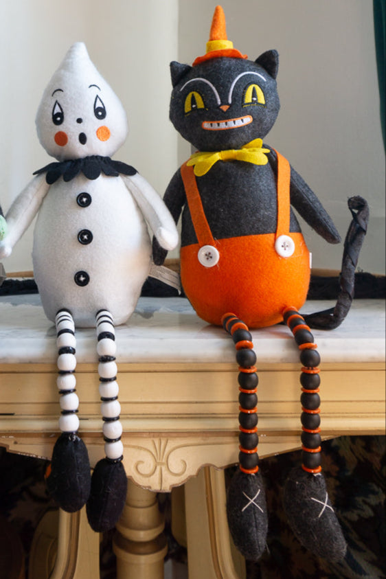 Johanna Parker Cat & Ghost Shelf Sitters (Set of 2)