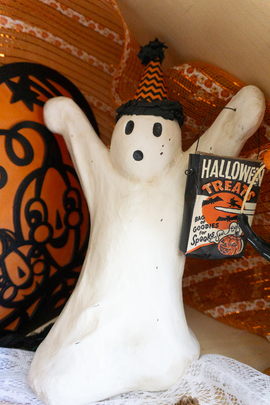 Spooky Soiree Ghost