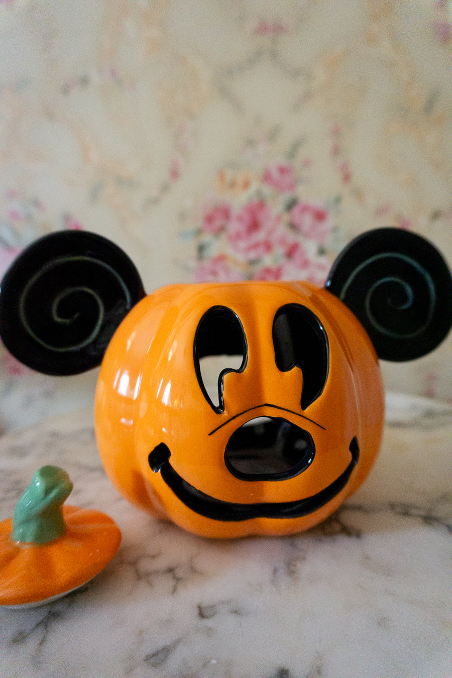 Top view with removable lid of Mickey Mouse Pumpkin Tealight Holder