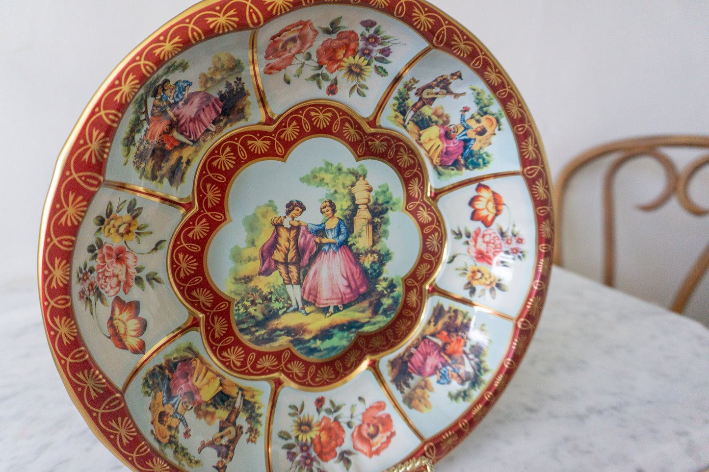 Daher Decorated Ware Plate with Romantic Scenes (1971)