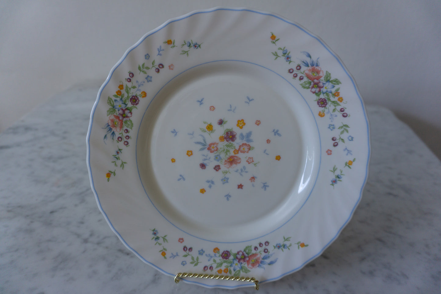 Luncheon Plate Victoria by ARCOPAL, Made in France