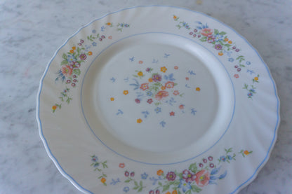 Luncheon Plate Victoria by ARCOPAL, Made in France