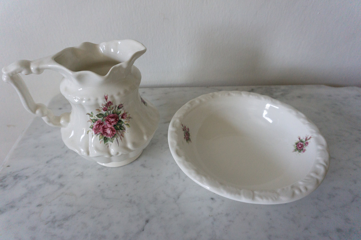 Athena California Rose Pattern White and Red Floral Matching Set Pitcher & Basin / Bowl