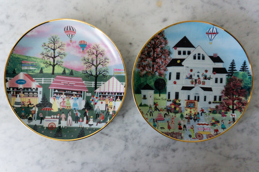 American Folk Art Decorative Plates by Jane Wooster Scott, Set of 2