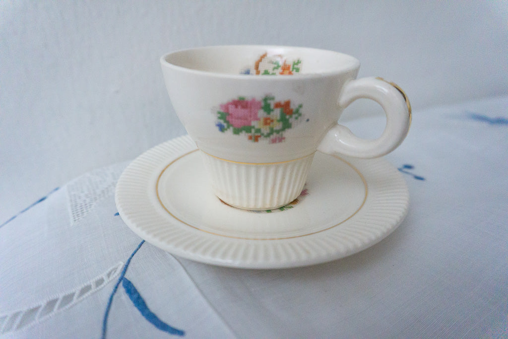 Vintage Salem China Teacup & Saucer Set Basket Petite Point Pattern