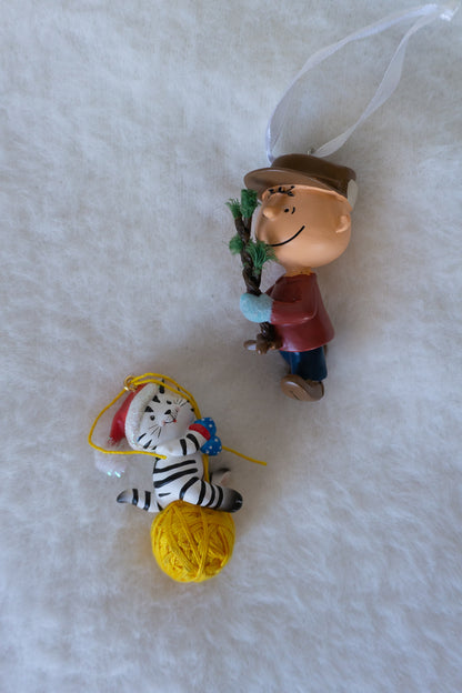 Vintage Charlie Brown & Kitty Ornament Set