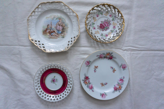 Delicate Florals Plate Collection